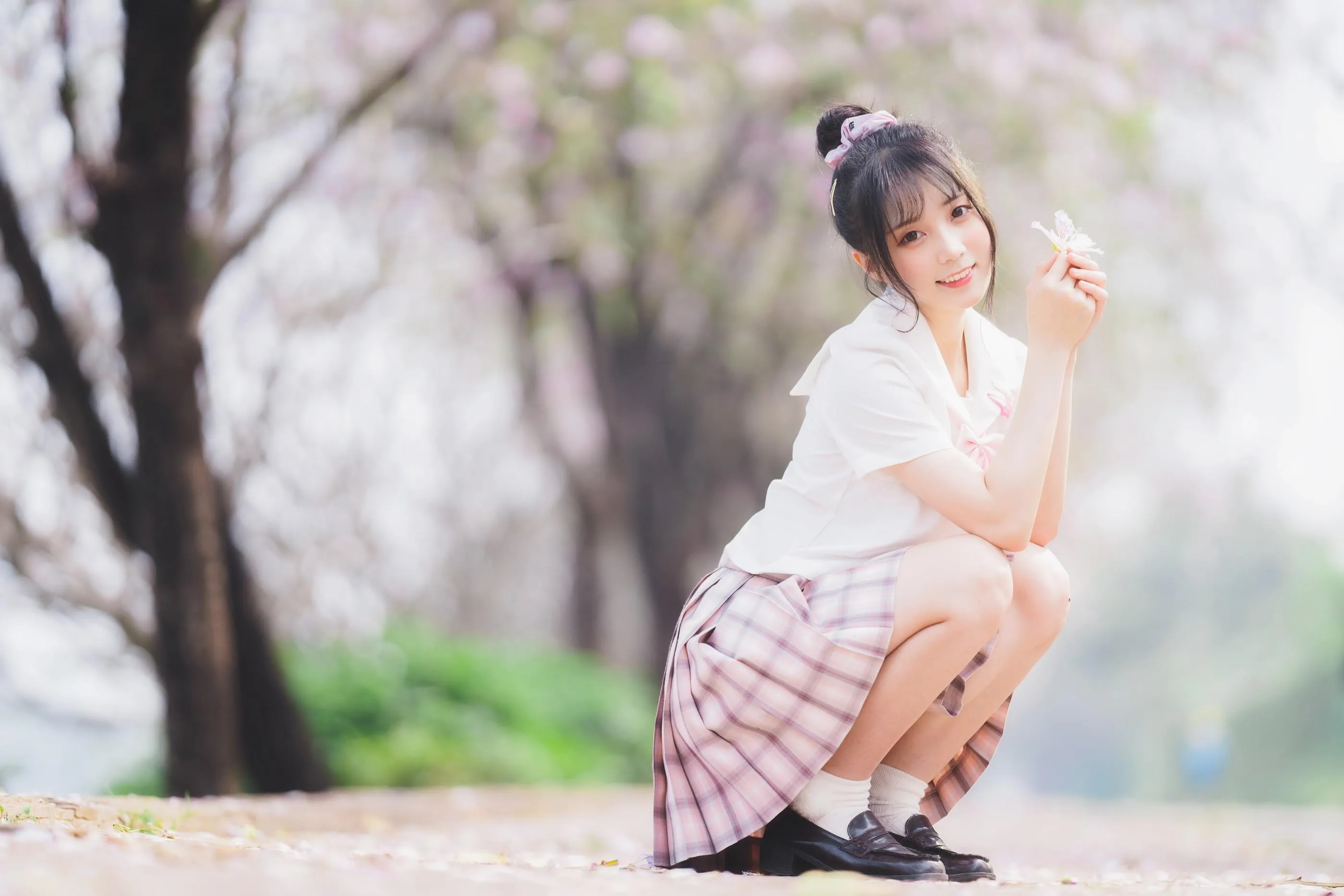 [艺图语] 2022.06.21 花与少女 思涼poi [35P]插图4